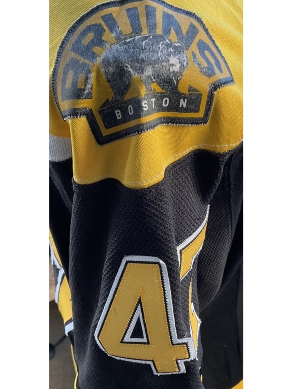 Reebok Boston Bruins Torey Krug Stitched Jersey Size Small - Picture 10 of 13